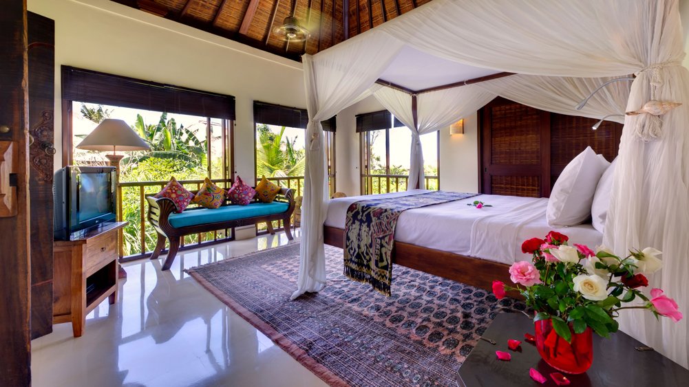Villa Kakatua - Upstairs guest bedroom